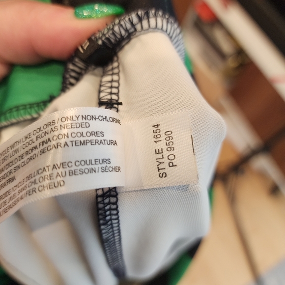 NWT Eloquii green blue stripe pullon stretch pencil skirt. Back zip slit. Sz 16. - Picture 15 of 16